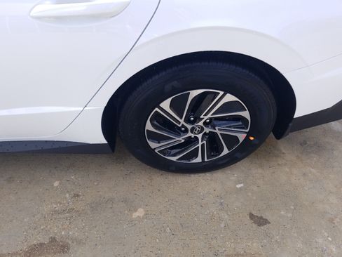 New 2026 Hyundai Sonata Blue FWD image 22
