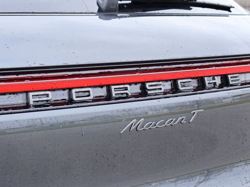 New 2026 Porsche Macan image 6