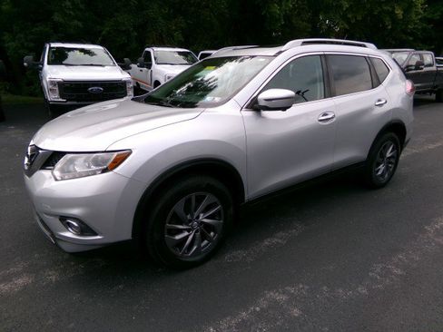 Used 2016 Nissan Rogue SL w/ SL Premium Package image 5