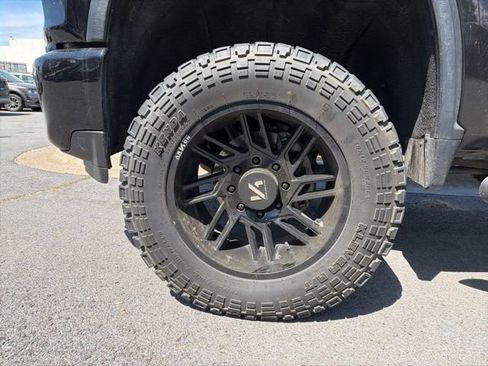 Used 2022 Chevrolet Silverado 2500 LT w/ Midnight Edition image 15