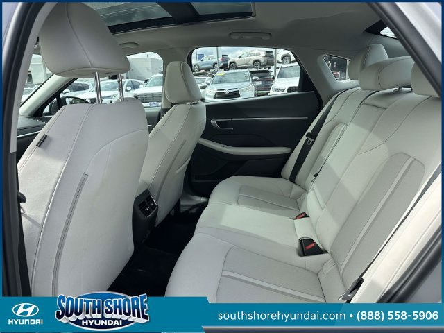 Certified 2023 Hyundai Sonata SEL w/ Convenience Package FWD image 12