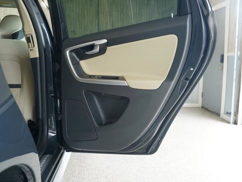Used 2012 Volvo XC60 T6 AWD/4WD image 36