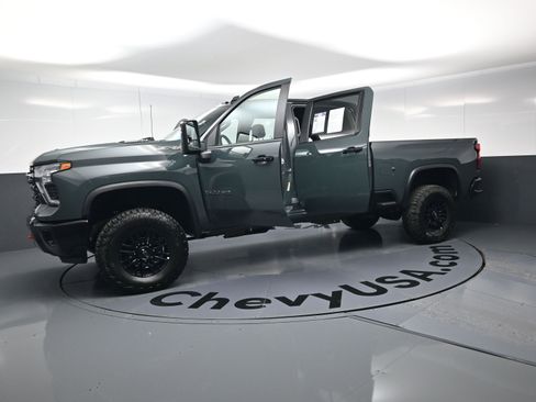 Certified 2026 Chevrolet Silverado 2500 ZR2 image 19