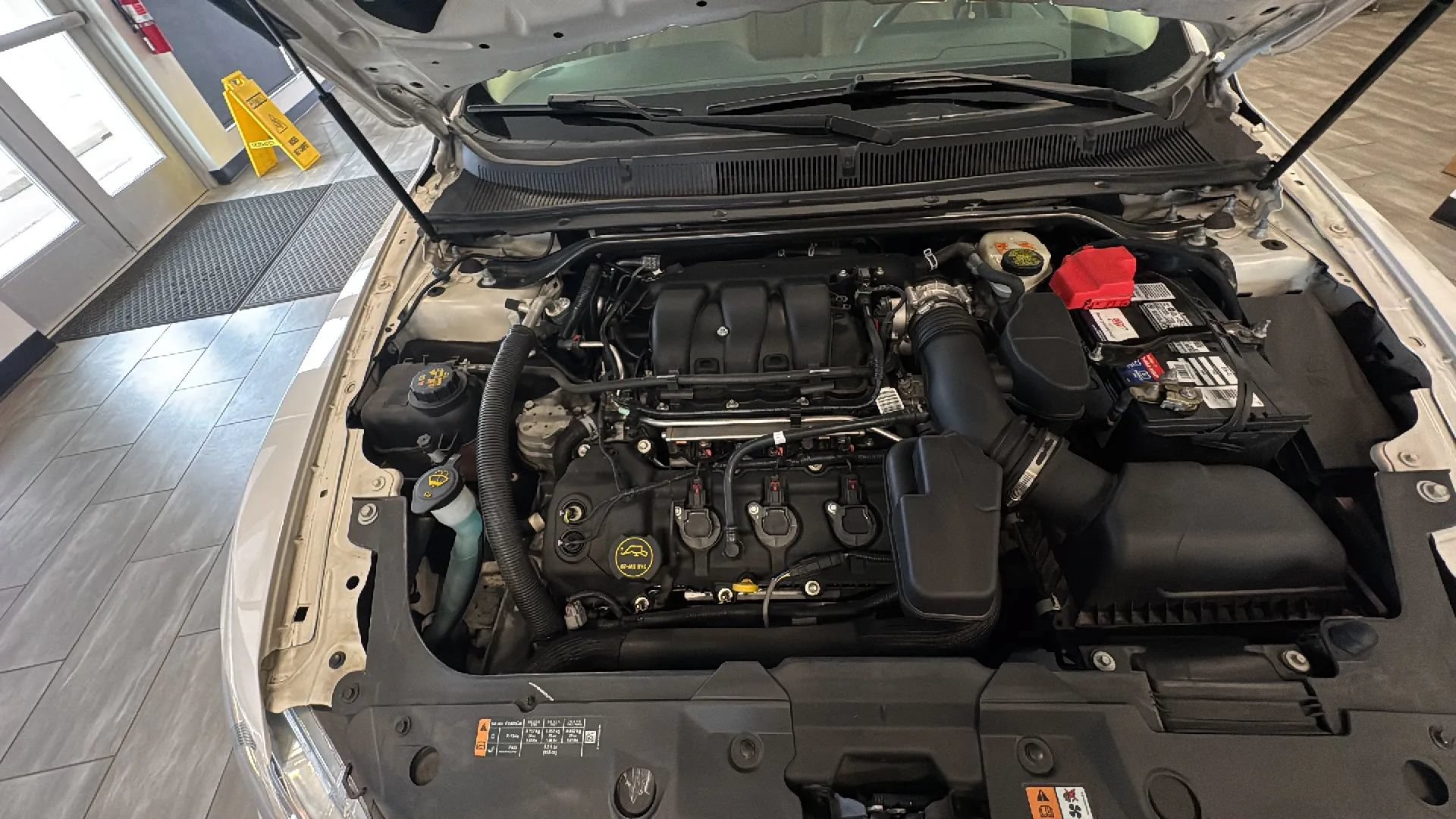 Used 2016 Ford Taurus SEL FWD image 36
