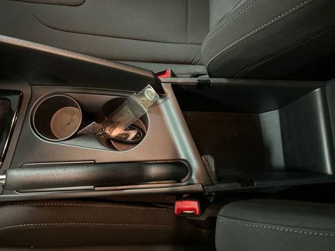 Used 2025 Hyundai Elantra Sport image 19