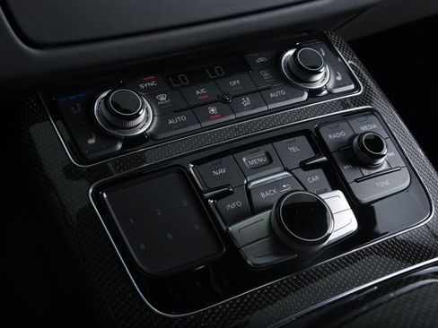Used 2015 Audi S8 AWD/4WD image 23