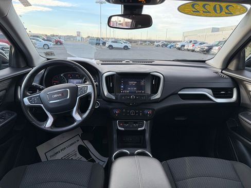 Certified 2022 GMC Terrain SLE w/ Driver Convenience Package image 3