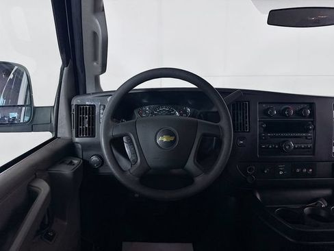 Used 2017 Chevrolet Express 2500 LT w/ LT Preferred Equipment Group RWD image 24