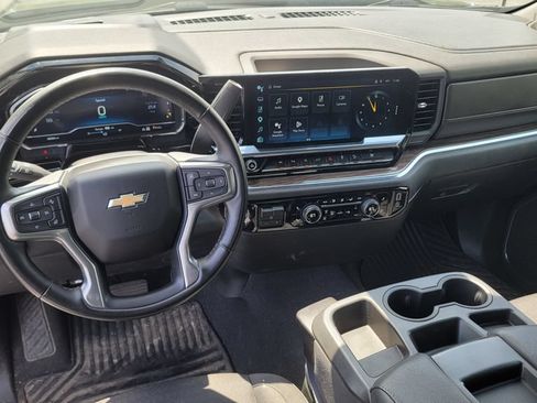 Used 2023 Chevrolet Silverado 1500 LT w/ Z71 Off-Road Package AWD/4WD image 23