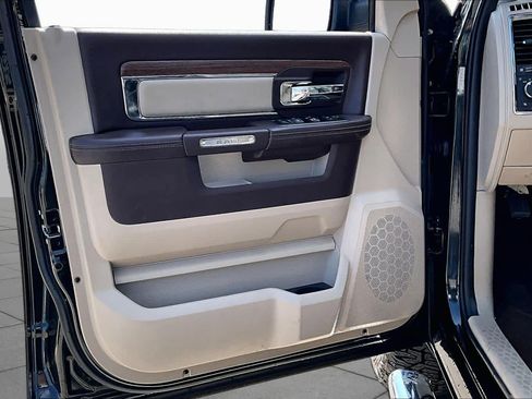 Used 2017 RAM 1500 Laramie w/ Convenience Group AWD/4WD image 25