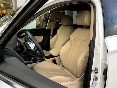 Used 2024 Audi Q5 2.0T Premium Plus AWD/4WD image 17