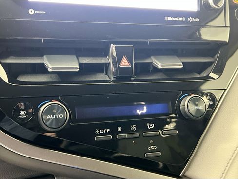 Used 2023 Toyota Camry XLE image 27