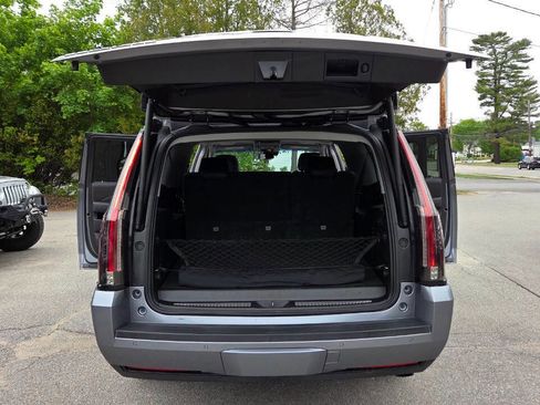 Used 2018 Cadillac Escalade ESV Premium Luxury AWD/4WD image 41