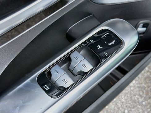 Used 2024 Mercedes-Benz C 300 Sedan image 23