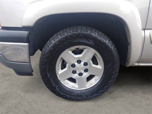 Used 2005 Chevrolet Silverado 1500 LS w/ Light Duty Power Package image 14