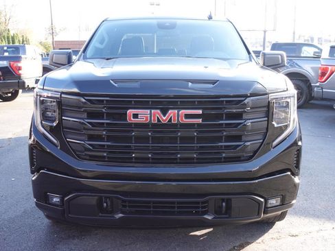 Used 2025 GMC Sierra 1500 Elevation image 5
