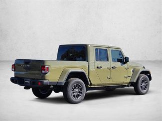 New 2025 Jeep Gladiator Sport video 2