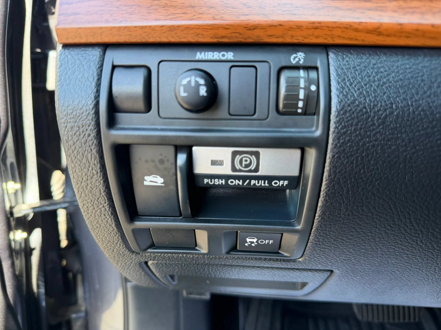 Used 2014 Subaru Outback 2.5i Limited AWD/4WD image 29