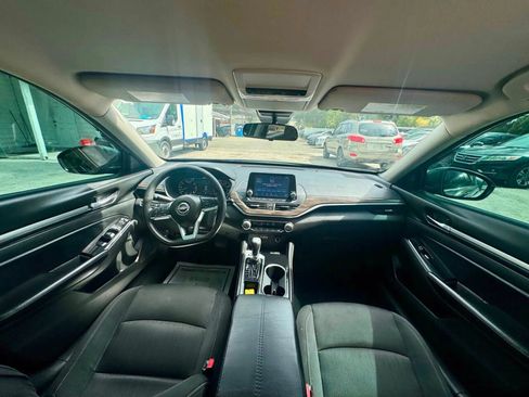 Used 2023 Nissan Altima 2.5 SV FWD image 18