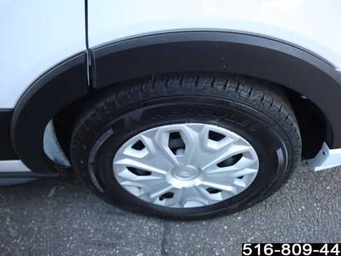 Used 2023 Ford Transit 350 XLT image 8