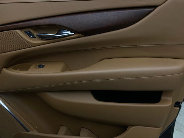 Used 2017 Cadillac Escalade Platinum AWD/4WD image 28