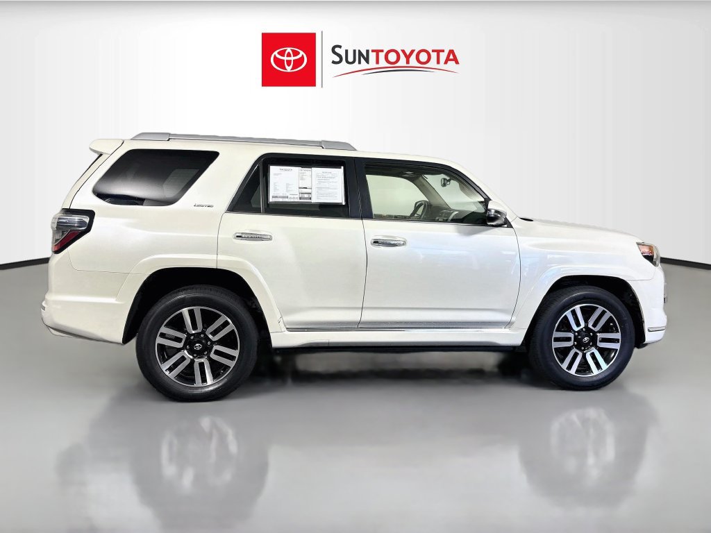 Used 2018 Toyota 4Runner Limited AWD/4WD image 2