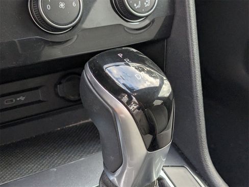 Used 2024 Volkswagen Tiguan S image 17