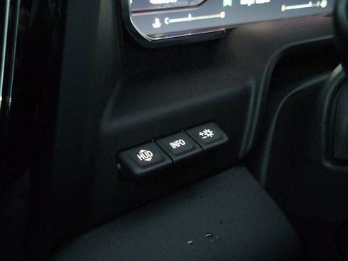 Used 2024 GMC Sierra 1500 AT4X AWD/4WD image 15