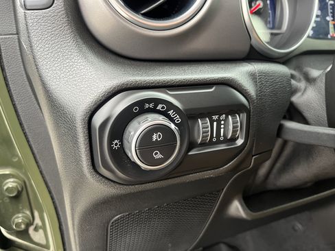 Used 2021 Jeep Gladiator Rubicon AWD/4WD image 20