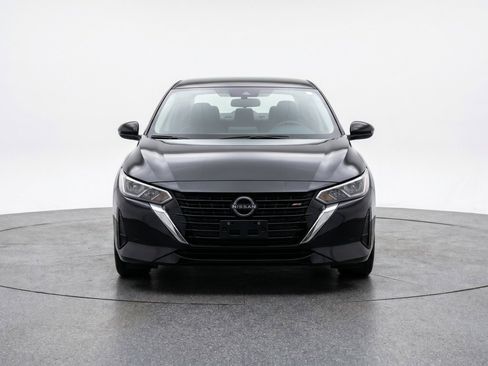 Used 2025 Nissan Sentra SV FWD image 2