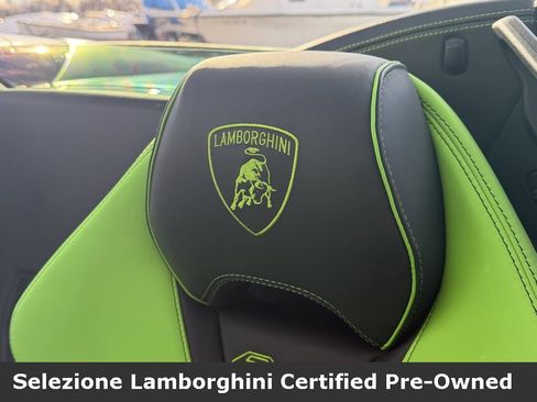 Used 2023 Lamborghini Huracan EVO image 24