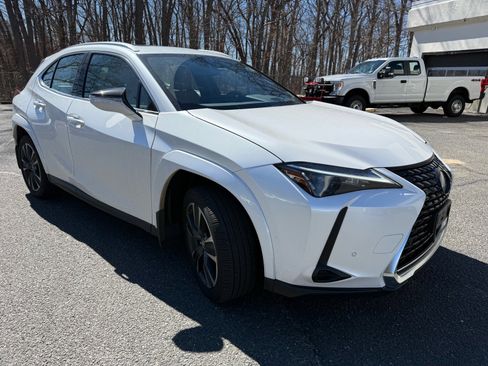 Used 2023 Lexus UX 250h 250h Premium image 1