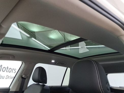 Certified 2026 Volkswagen Atlas SE w/ Panoramic Sunroof Package FWD image 29