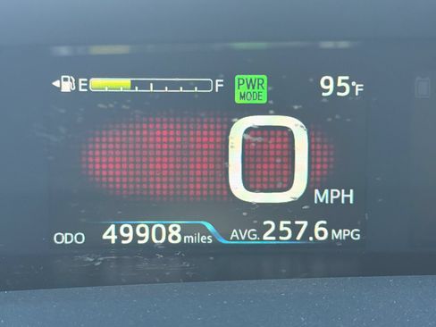 Used 2020 Toyota Prius Prime LE FWD image 22