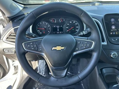 Used 2025 Chevrolet Malibu RS FWD image 21
