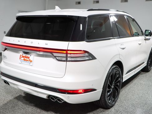 Used 2023 Lincoln Aviator Reserve w/ Equipment Group 201A AWD/4WD image 7