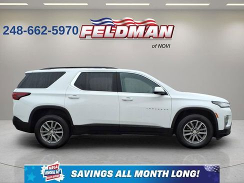 Used 2023 Chevrolet Traverse LT FWD image 7