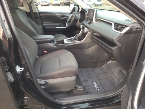 Used 2024 Toyota RAV4 XLE image 22