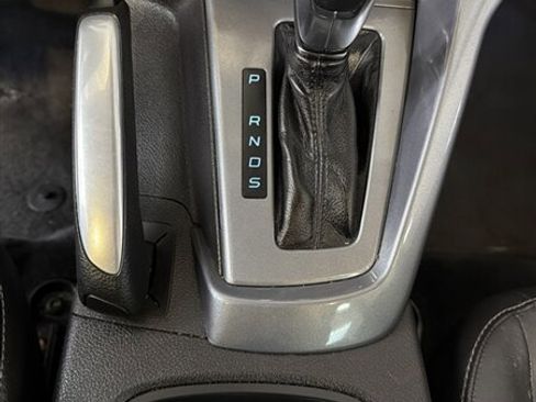 Used 2013 Ford Focus Titanium w/ Luxury Pkg image 16