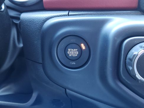 Used 2023 Jeep Wrangler Unlimited Rubicon 4xe image 34