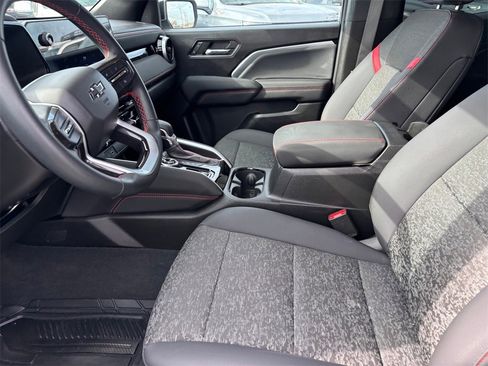 Certified 2024 Chevrolet Colorado Z71 w/ Z71 Convenience Package 2 image 10