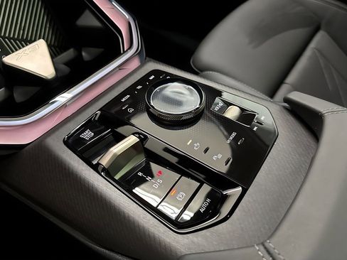 Used 2025 BMW X3 xDrive30i w/ Convenience Package image 17