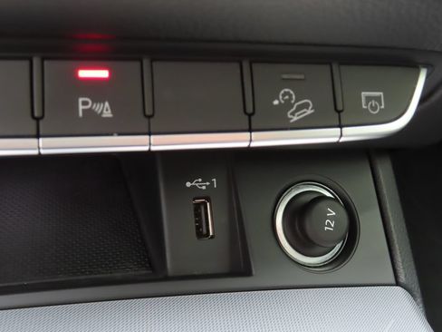 Used 2025 Audi Q5 2.0T Premium AWD/4WD image 9