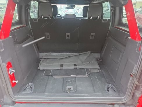 Used 2024 Ford Bronco Badlands image 38