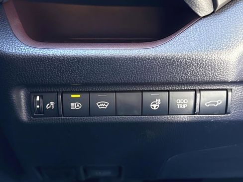 New 2025 Toyota RAV4 Limited image 14