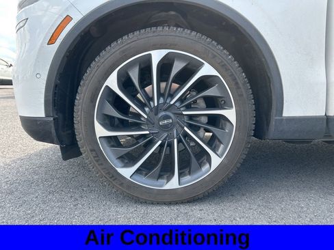 Used 2021 Lincoln Aviator Reserve w/ Equipment Group 202A image 9