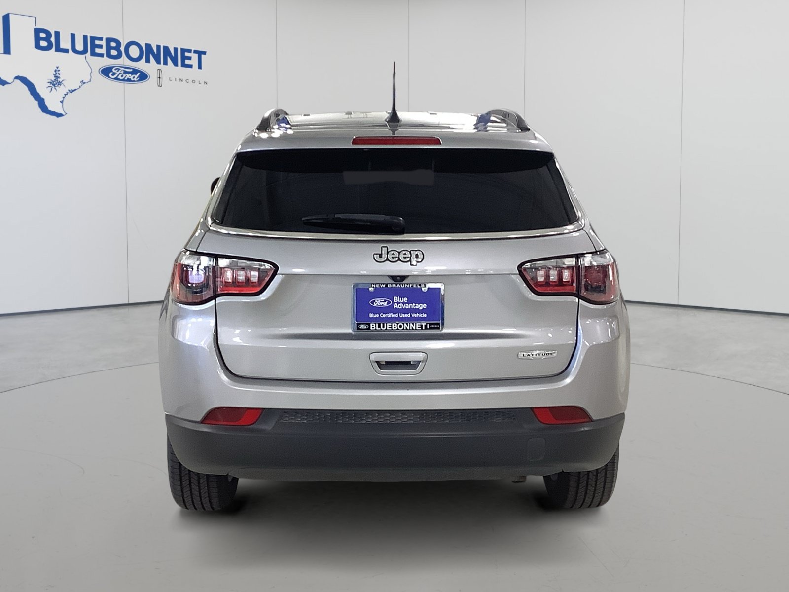 Used 2022 Jeep Compass Latitude FWD image 6