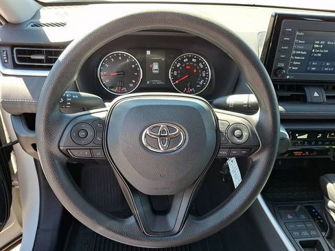 Used 2022 Toyota RAV4 LE AWD/4WD image 14