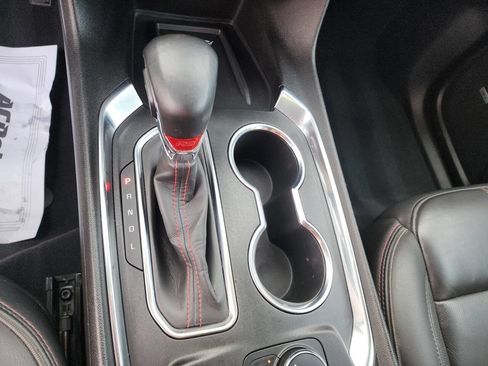 Used 2023 Chevrolet Traverse RS image 41