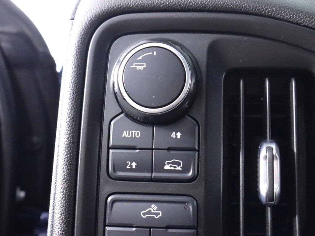 Used 2021 Chevrolet Silverado 1500 Custom w/ LPO, Dark Essentials Package AWD/4WD image 10